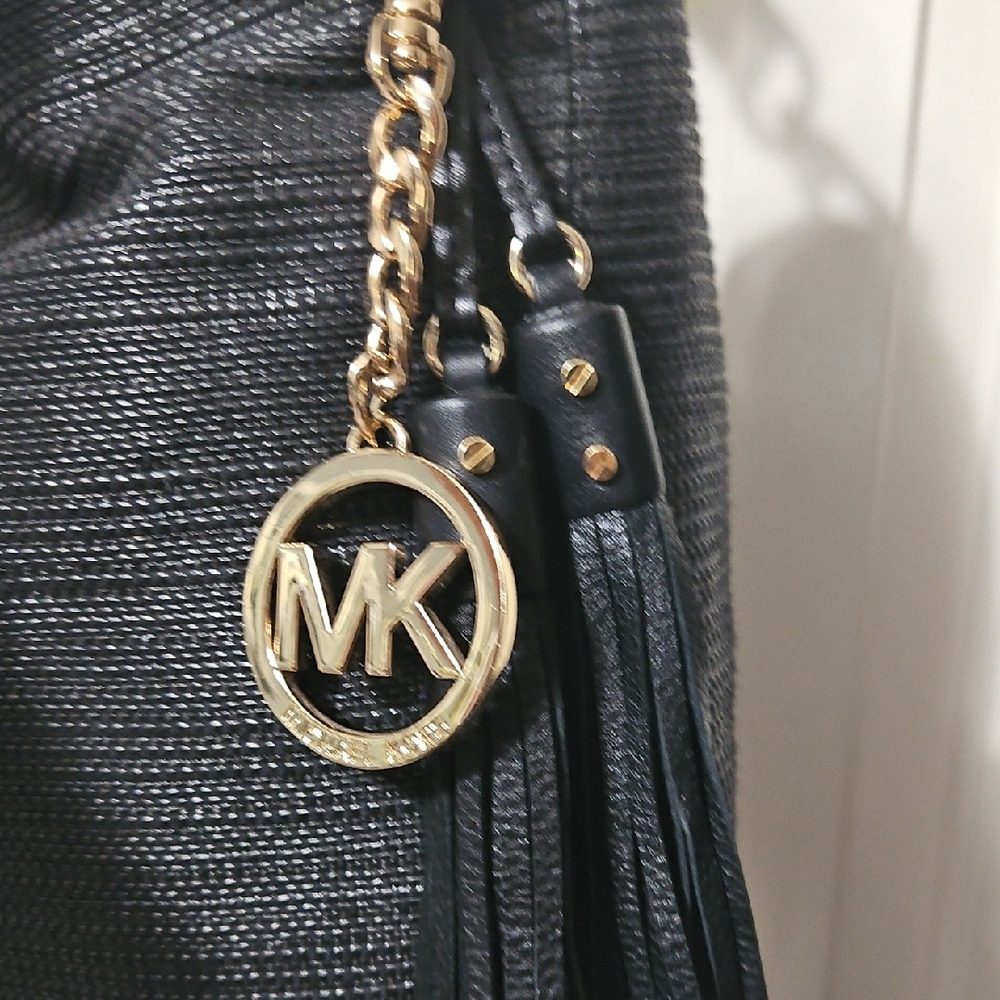 Michael Kors NWT Black Hobo Straw Bag with Gold Accents - Picture 7 of 10